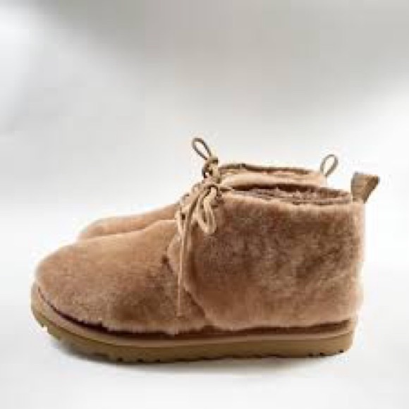 UGG Women's Size 7 Neumel Cozy Sheepskin Lace Up Ankle Boots Boho Chestnut Snow